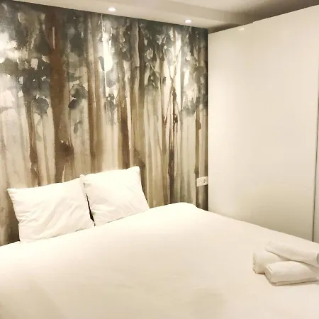 Just To Sleep: Deluxe 2 Bedrooms